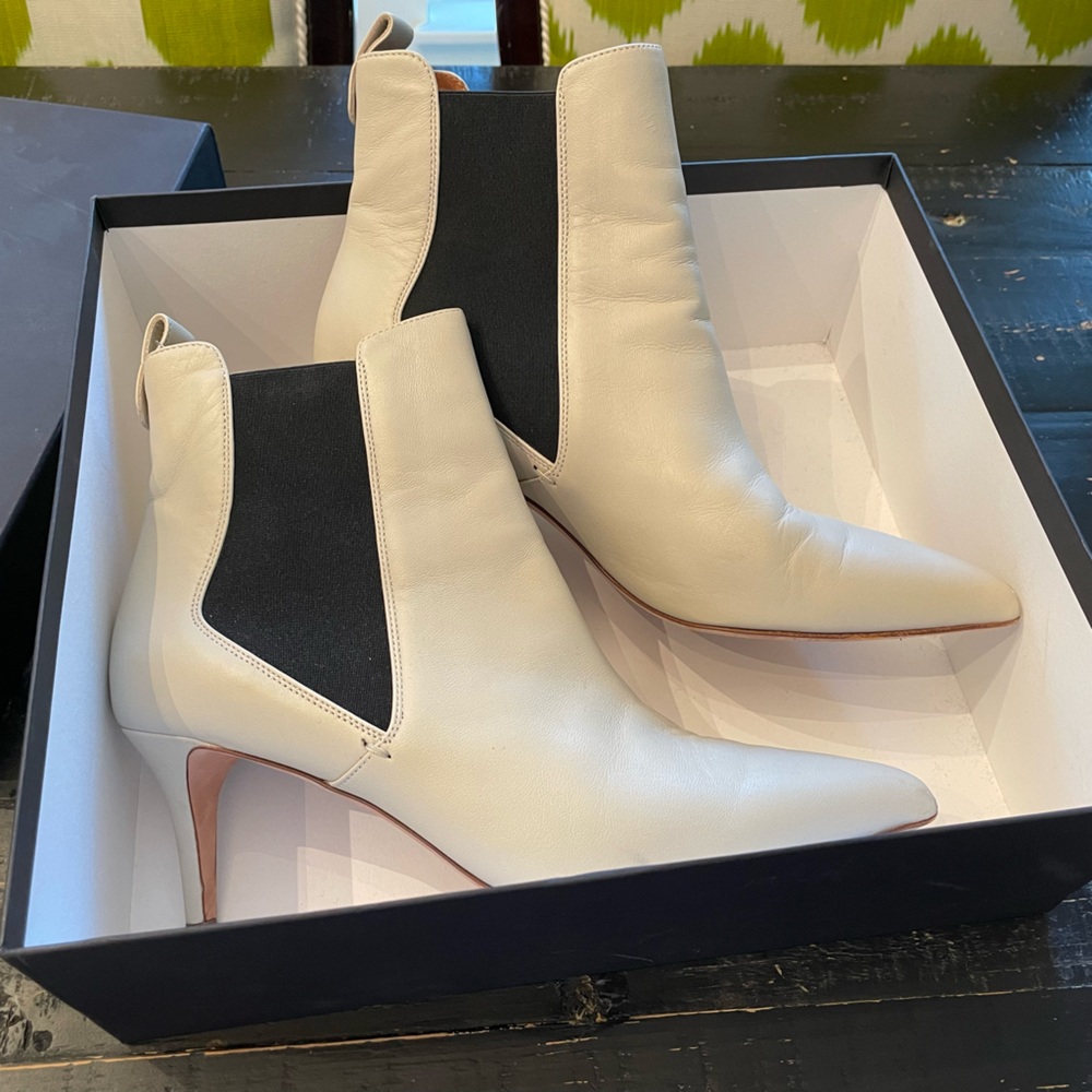 Veronica Beard Lisa 70 Leather Ankle Booties